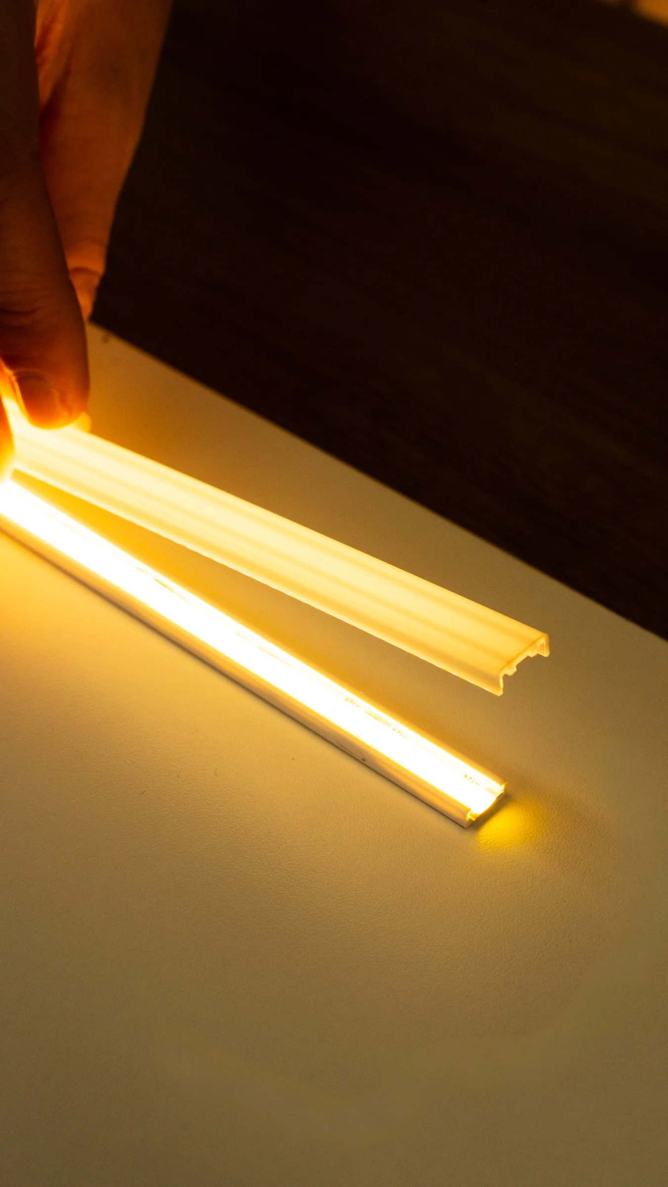 Perfil guia para fita LED — foto 1
